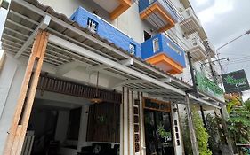 Retro Guesthouse